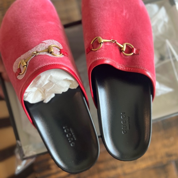 NEW Gucci raspberry velvet mule - Picture 2 of 7